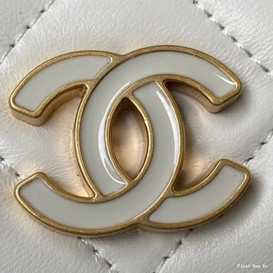 First Bag Ru CHANEL WITH CHANELUTCH CHAIN 0729
